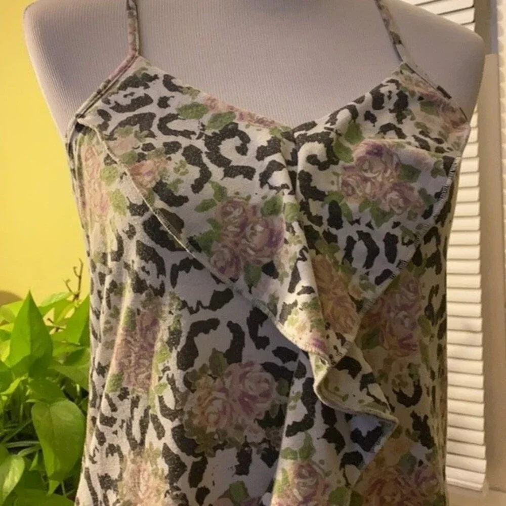 Leopard Print Tank Top with Roses - Picture 4 of 12